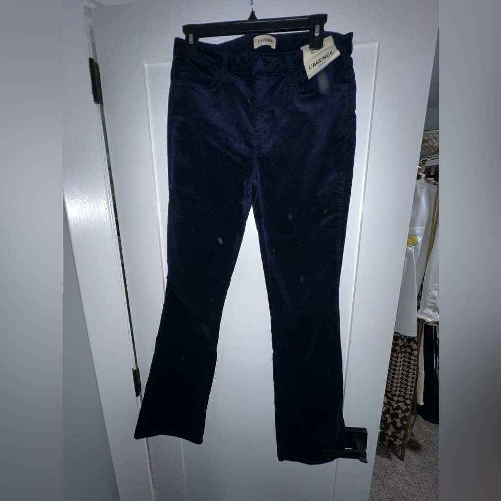 NEVER WORN L’AGENCE NAVY VELEVT FLARE JEANS